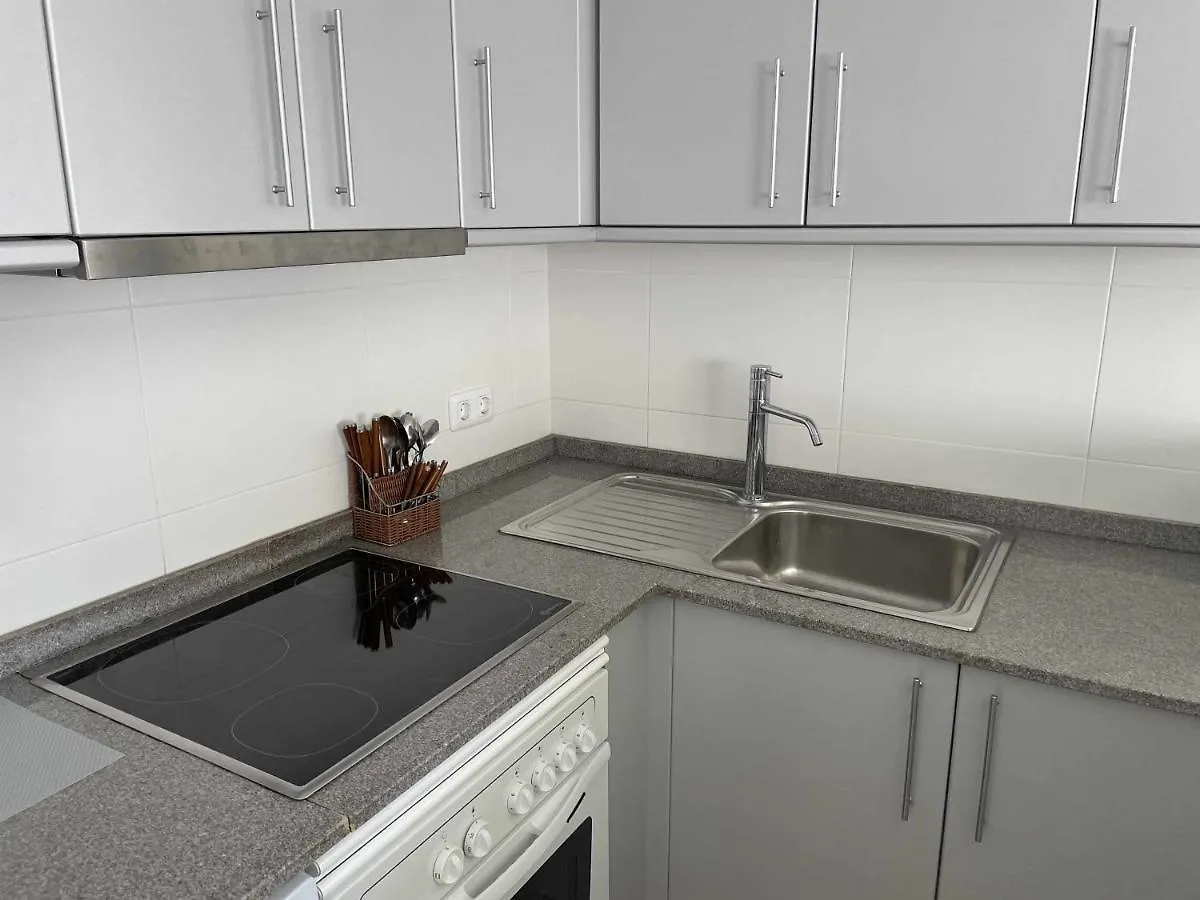 Solàrium con terraza a 5 minutos de la playa recientemente renovado Apartamento Girona Espanha