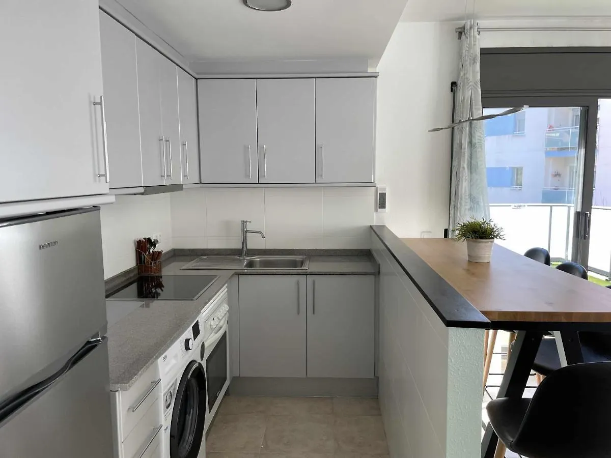 Apartamento Solàrium con terraza a 5 minutos de la playa recientemente renovado Gerona