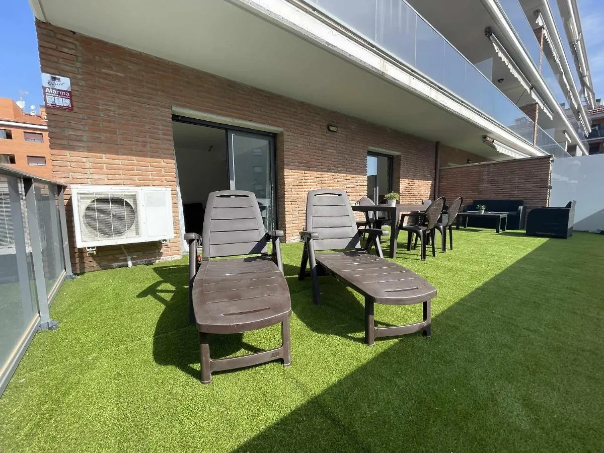 Apartamento Solàrium con terraza a 5 minutos de la playa recientemente renovado Gerona