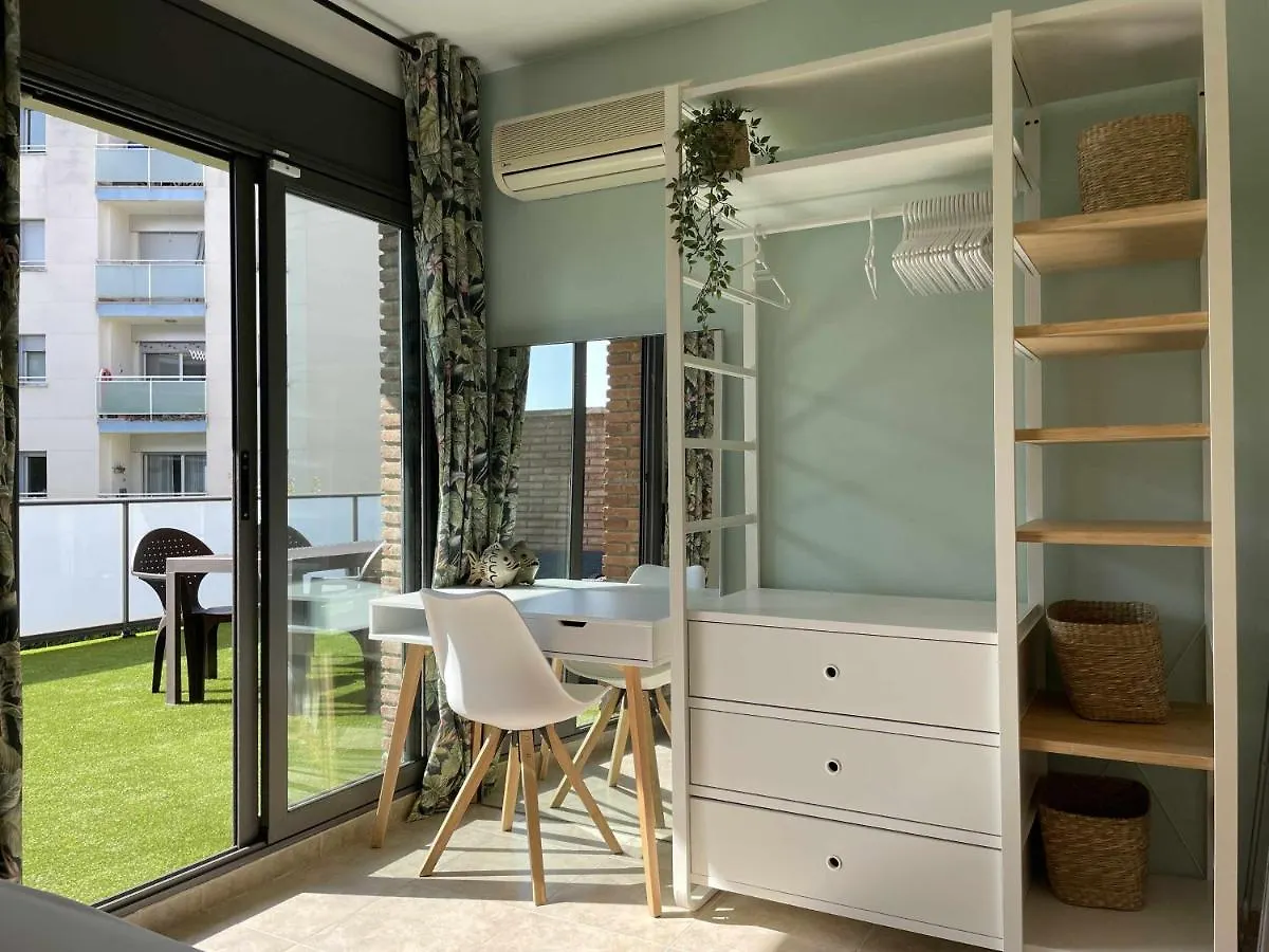 Apartamento Solàrium con terraza a 5 minutos de la playa recientemente renovado Gerona 0*,