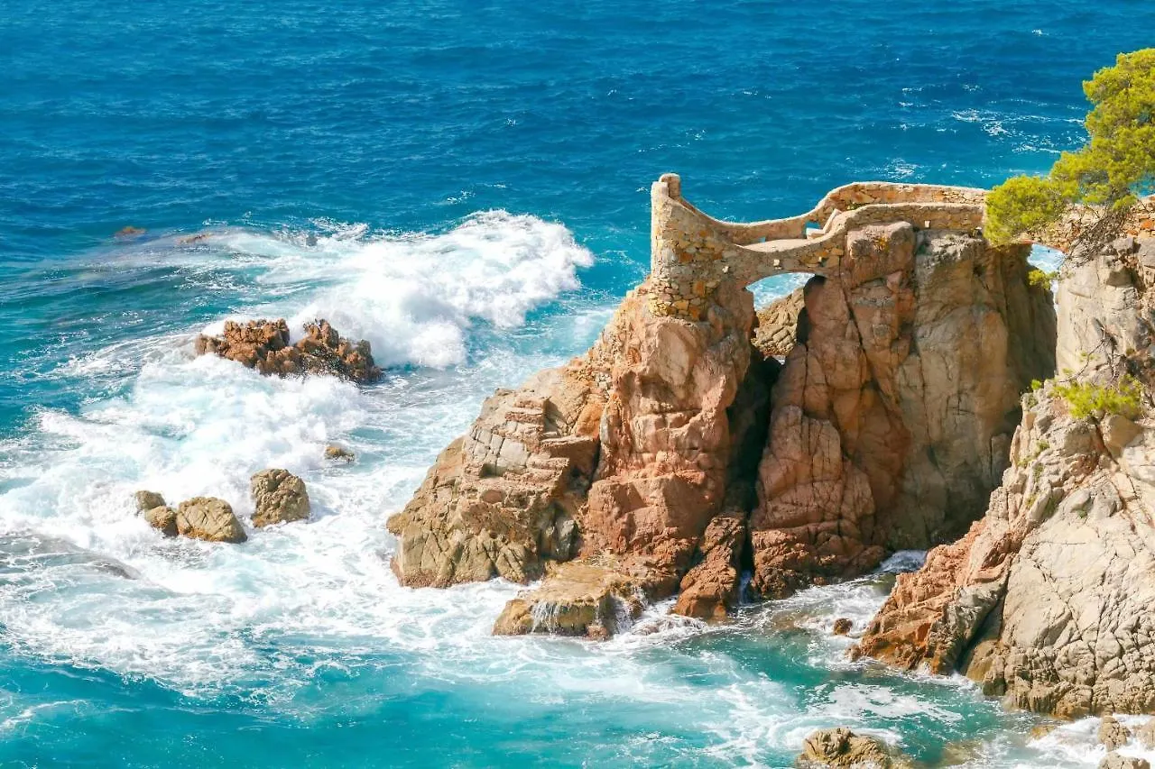 Apartamento Solàrium con terraza a 5 minutos de la playa recientemente renovado Gerona España